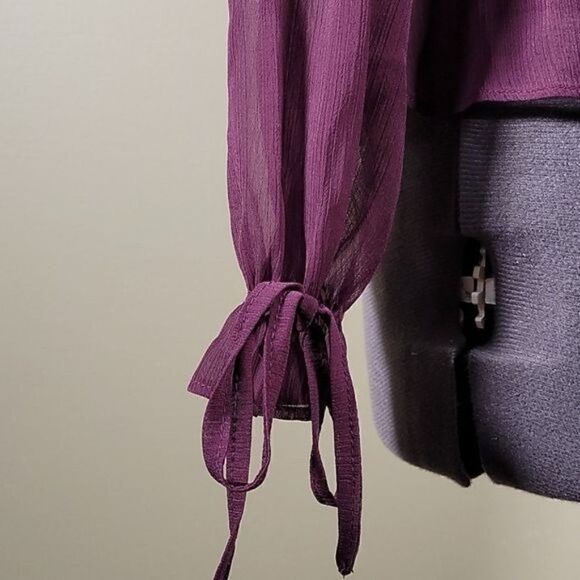 Q & A Los Angeles Pleated Plum Blouse Sz XS - Picture 6 of 11